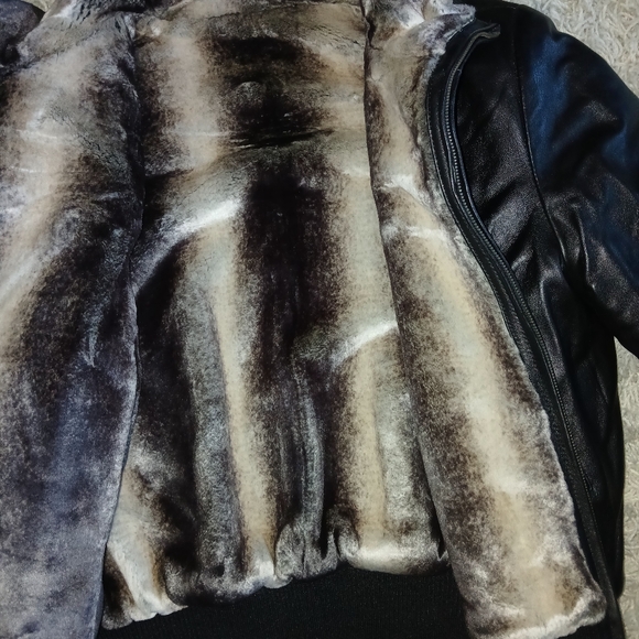 On Hold...Sean John leather jacket On Hold - Picture 2 of 5